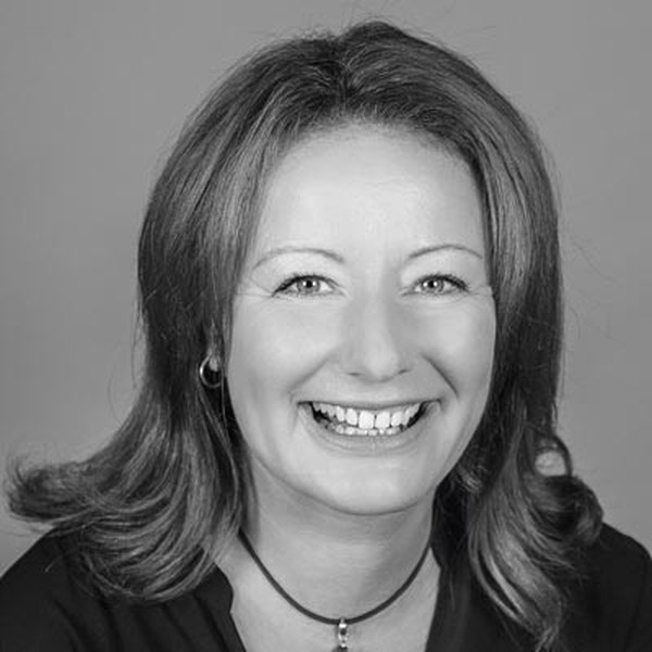 Portrait von Tanja Fritz, Organisation, Koordination bei Bestattungen Fritz