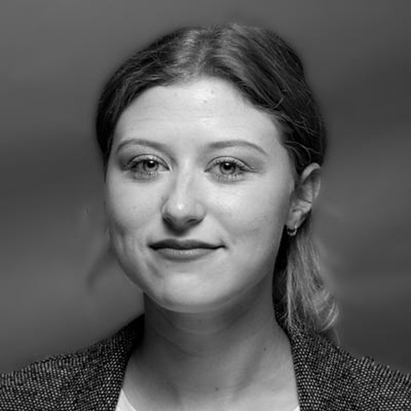 Portrait von Zara Freund, Bestattungsfachkraft bei Bestattungen Fritz